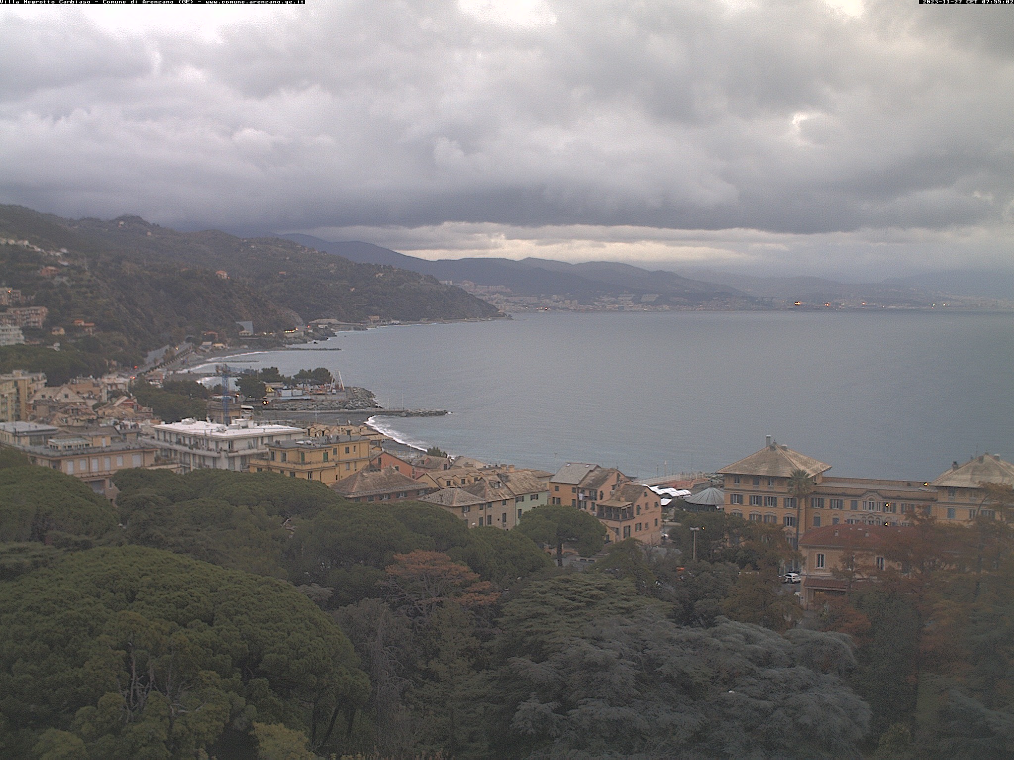 Cieli molto nuvolosi nel Golfo di Genova.